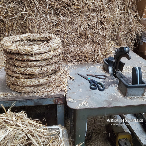 Making straw wreath bases